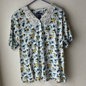 Floral Lace-Collar Button Front Top - Yellow & Blue